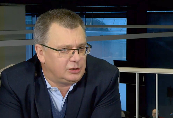 Kraujagysliu chirurgas patare kaip padeti savo venoms