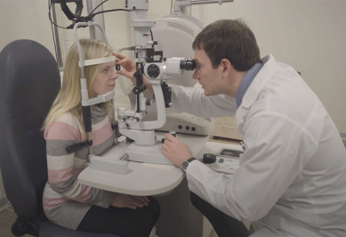 Regos korekcija lazeriu Simonos istorija 1